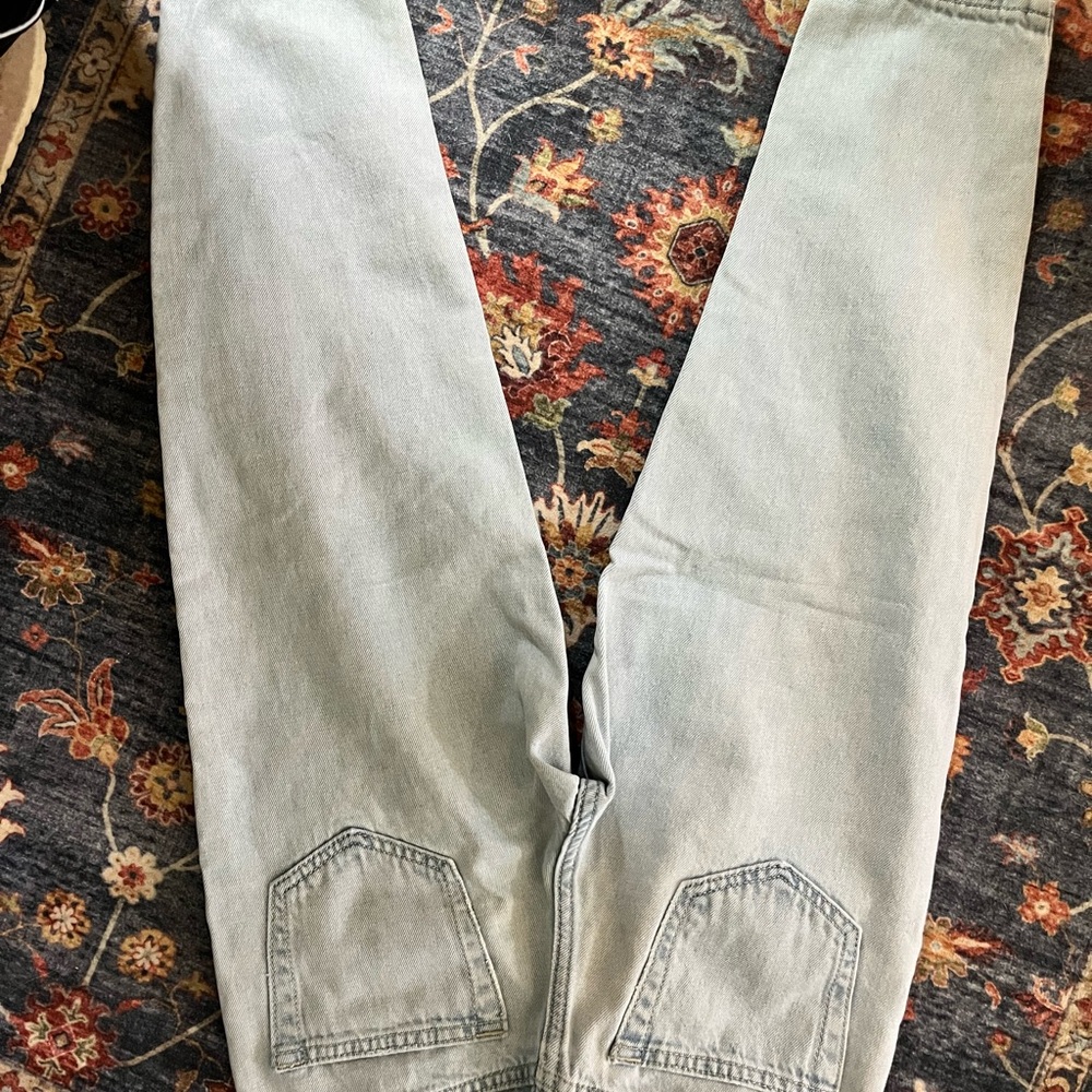 Girls size 8 GAP Blue Slim Fit Jeans with Knee Rips